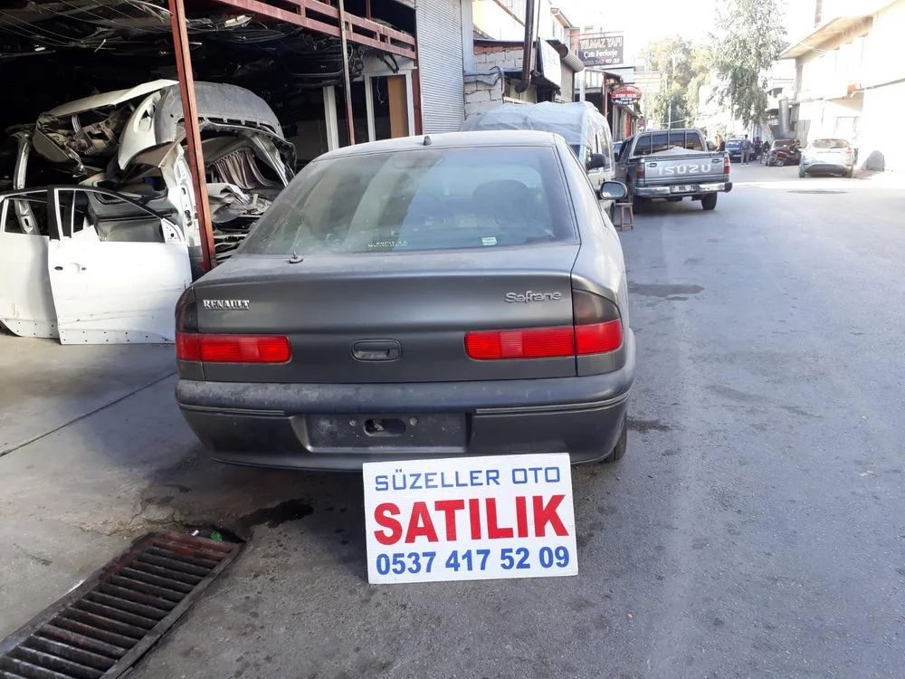 Renault Safrane 1997