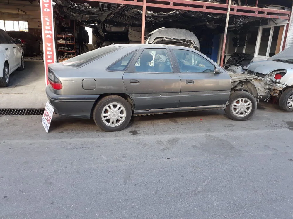 Renault Safrane 1997