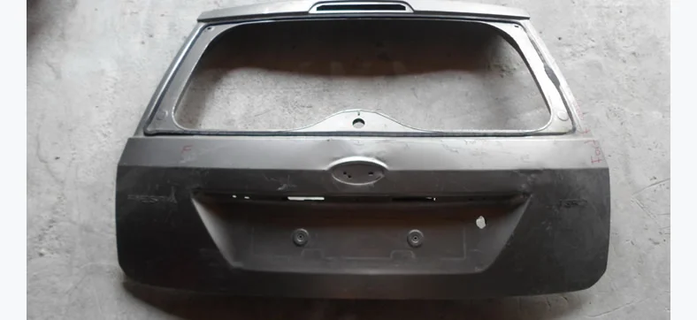 Ford Fiesta Bagaj Kapak e.m
