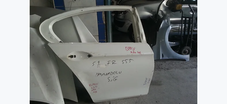BMW 530 Sağ Arka Kapı
